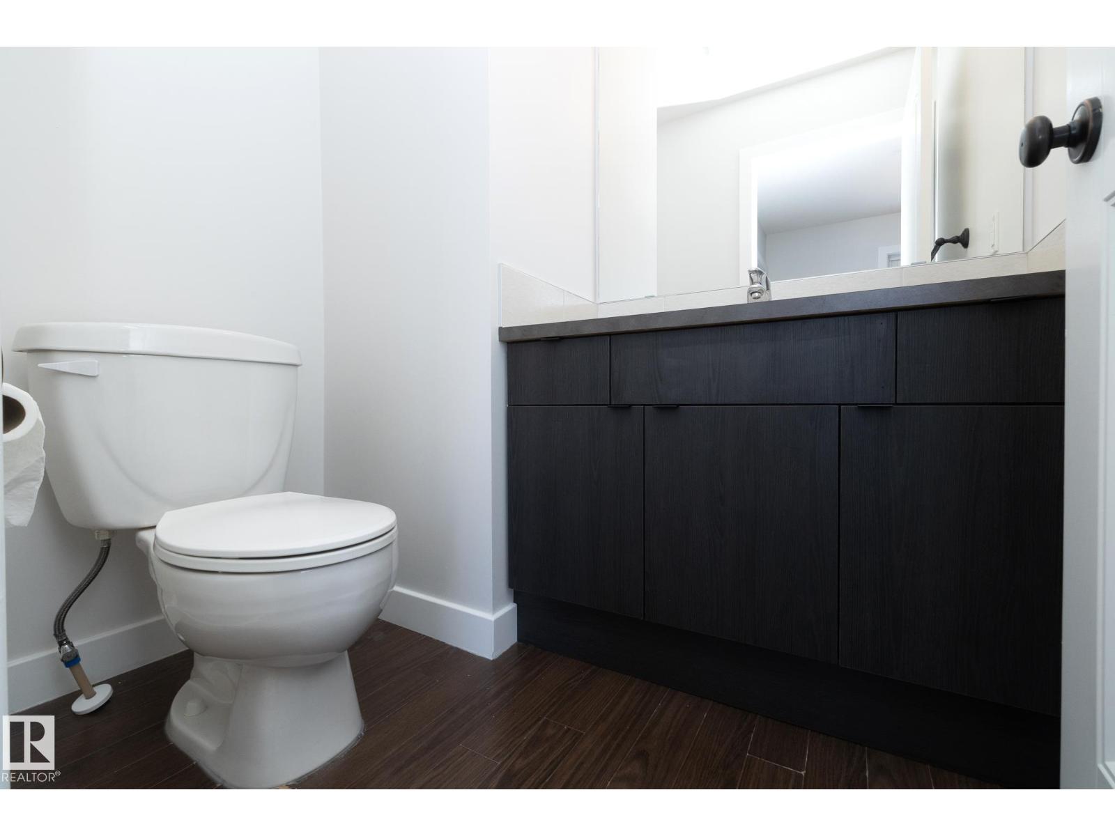 197 BIRCHWOOD CL, Devon