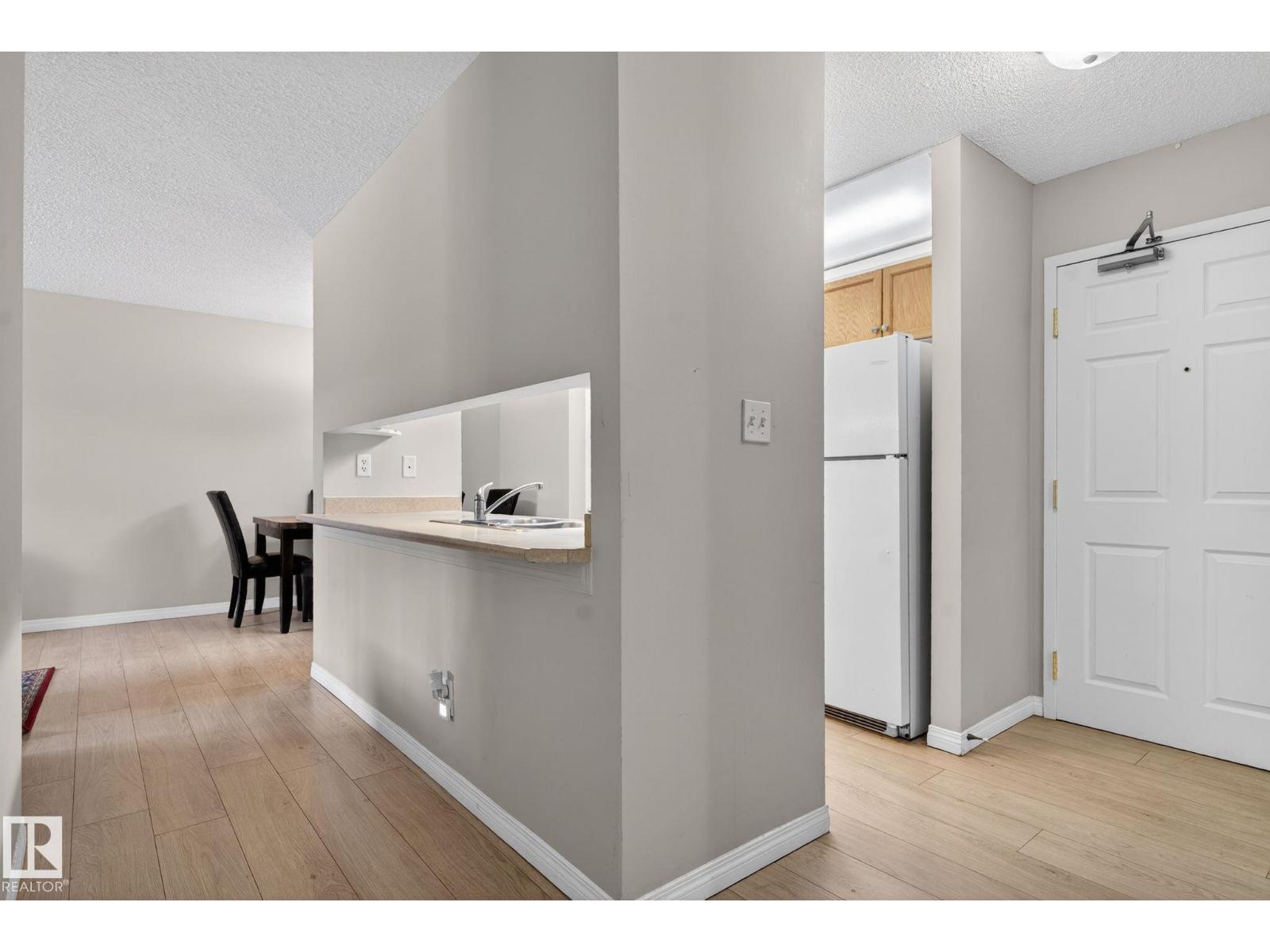 #129 4210 139 AV NW, Edmonton