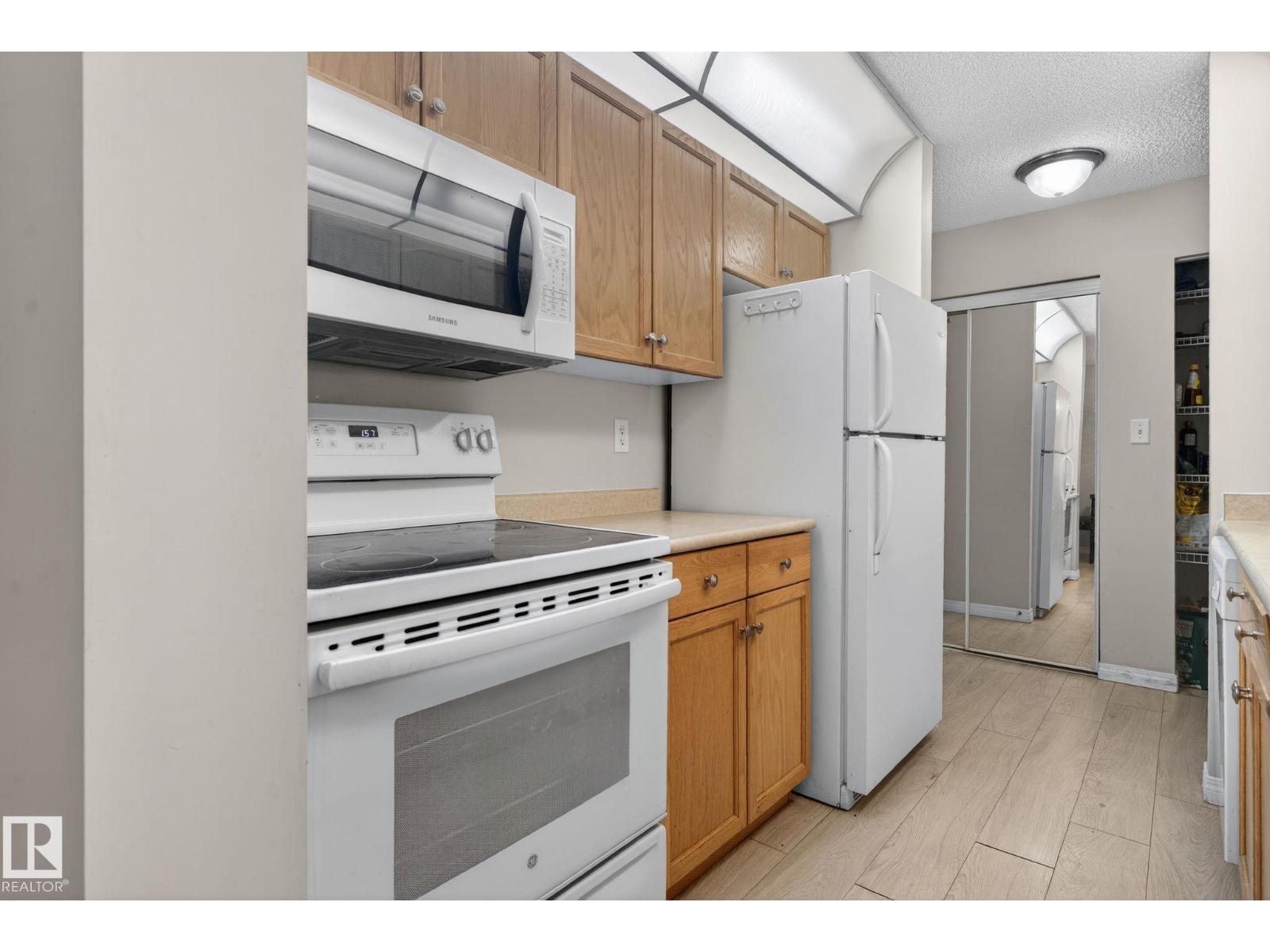 #129 4210 139 AV NW, Edmonton