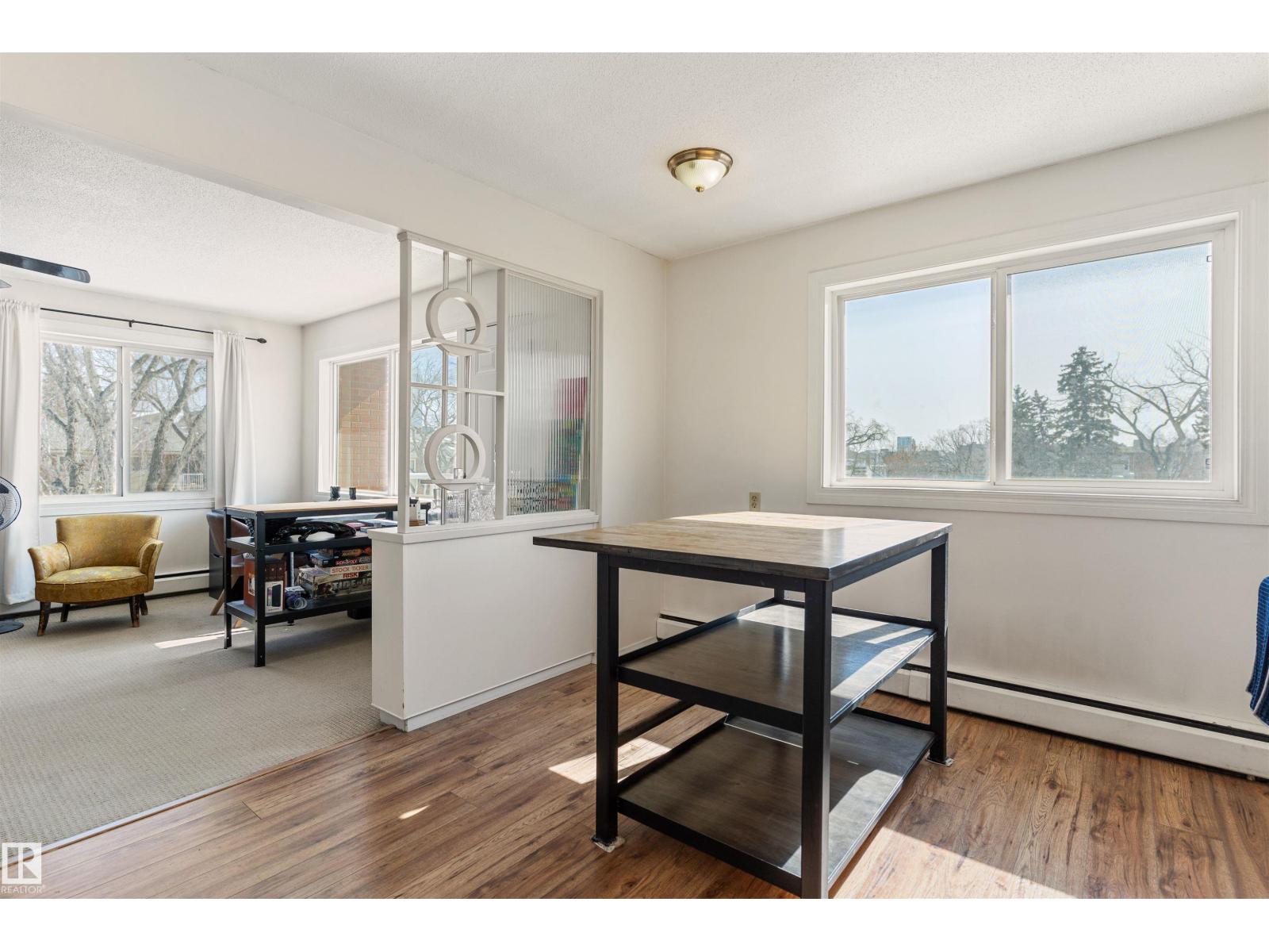 #18 10812 115 ST NW, Edmonton