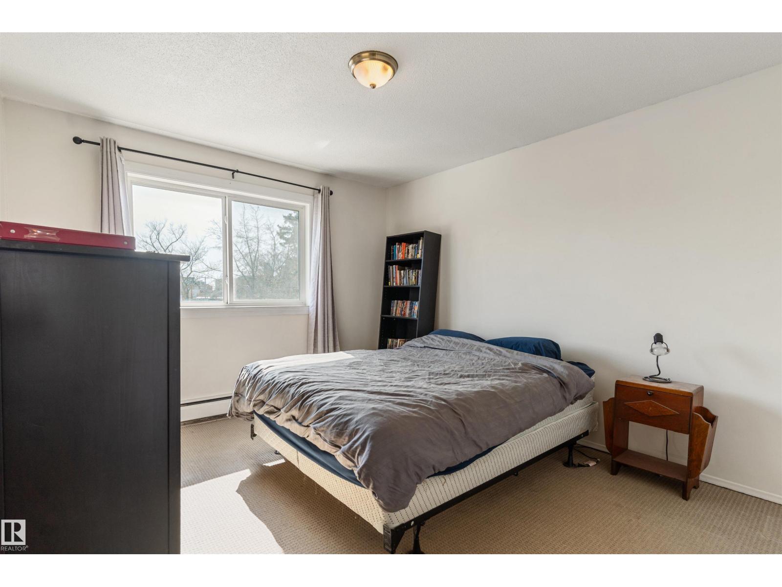 #18 10812 115 ST NW, Edmonton