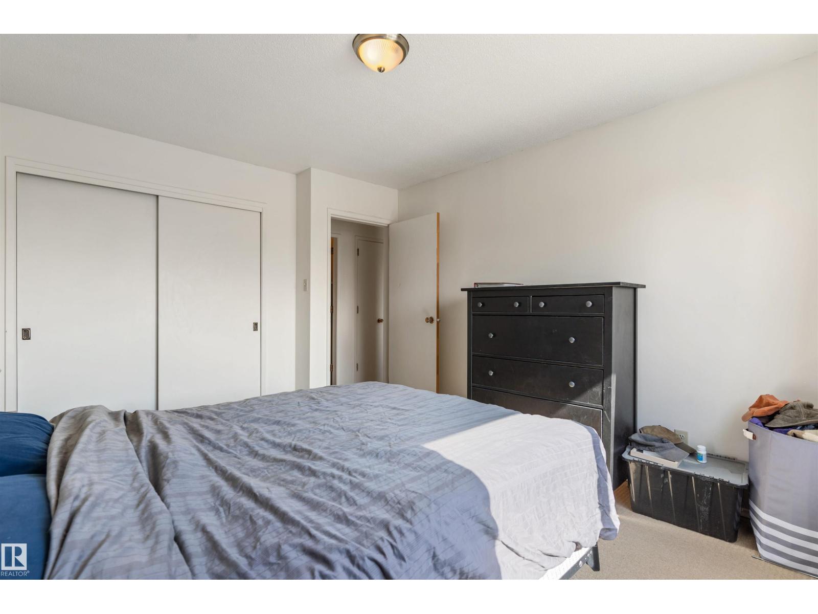 #18 10812 115 ST NW, Edmonton