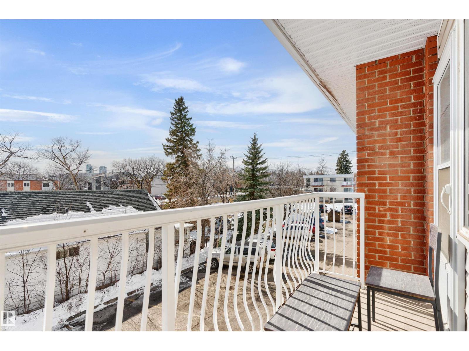 #18 10812 115 ST NW, Edmonton