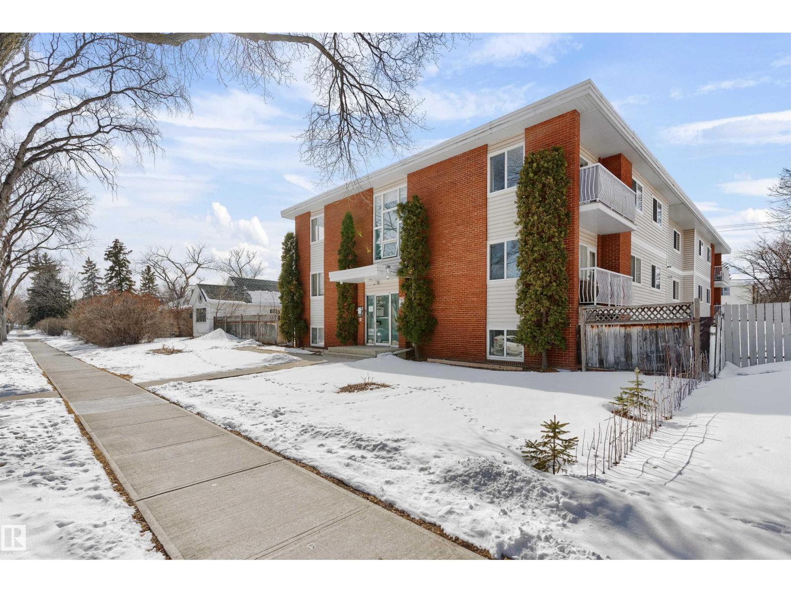 #18 10812 115 ST NW, Edmonton