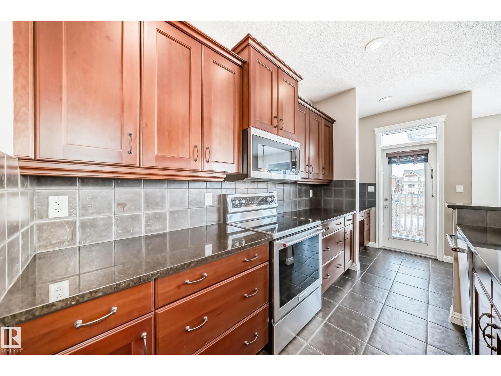 2326 FREZENBERG AV NW, Edmonton