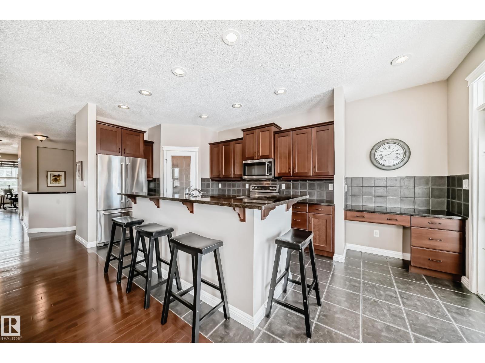 2326 FREZENBERG AV NW, Edmonton