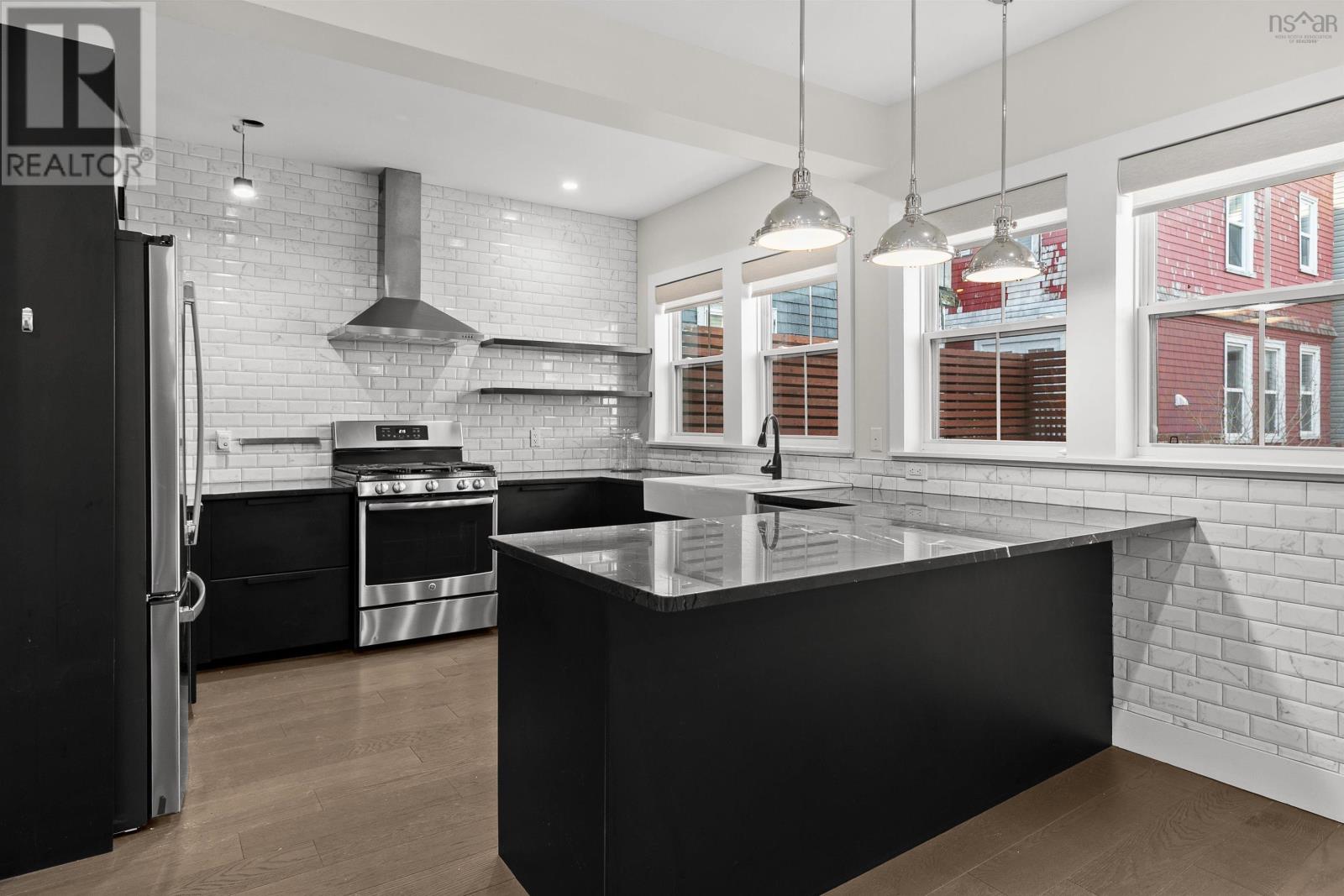 Property 22 of 50 of 5567 Black Street