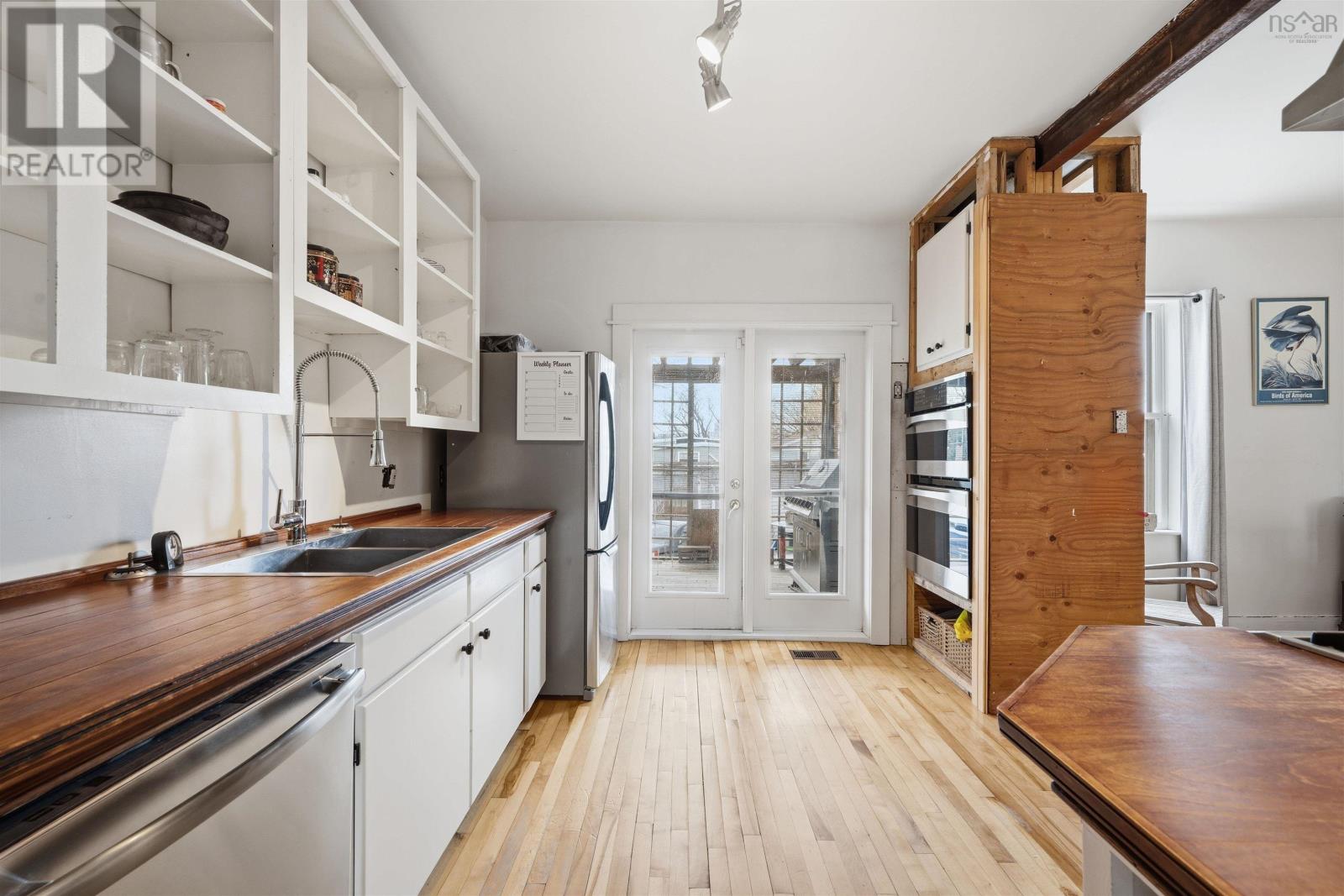 Property 8 of 40 of 19 GEORGE Street