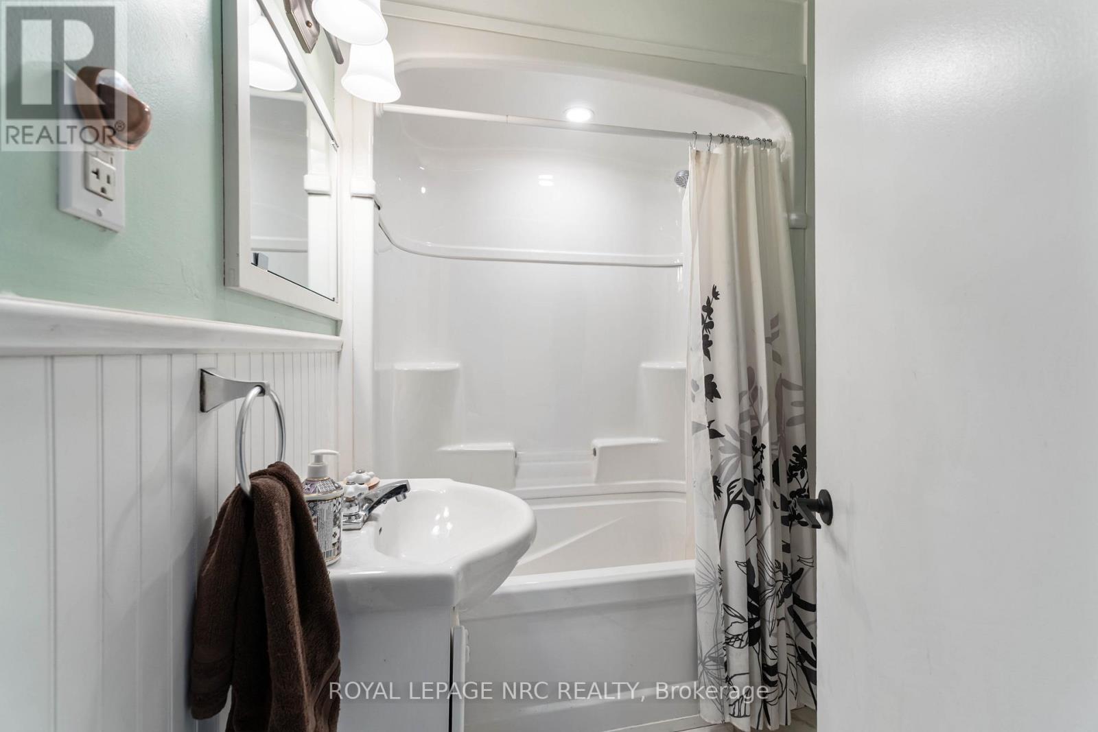 103 CLARE AVENUE - 16