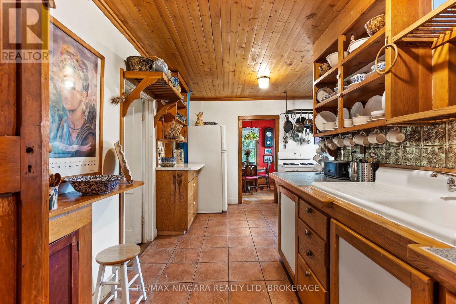 105 WEIR ROAD - 12