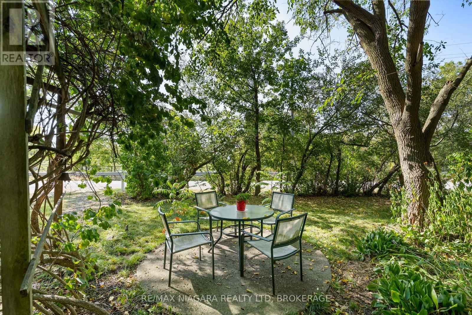 105 WEIR ROAD - 31