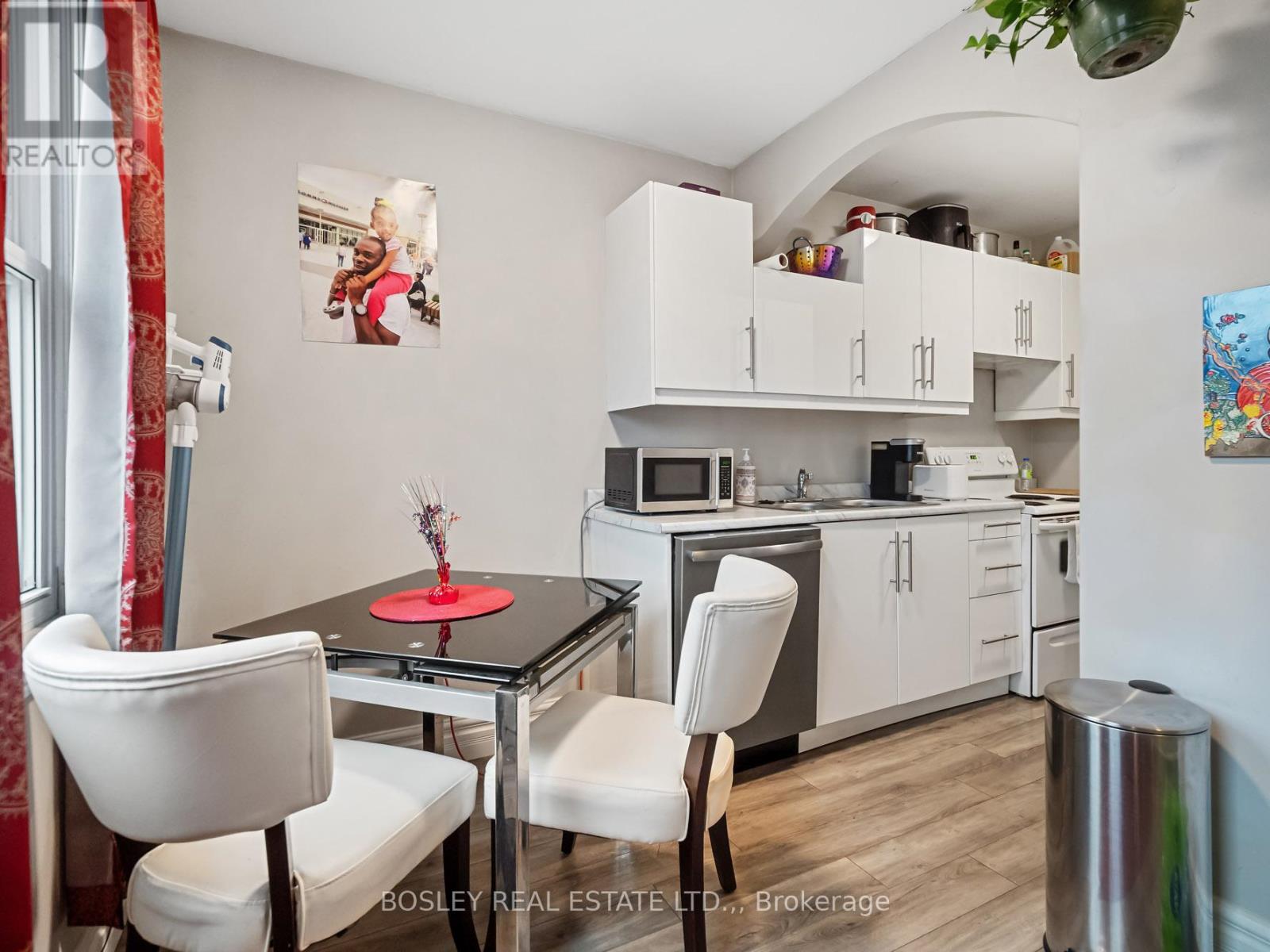 121 OAKDALE AVENUE - 15