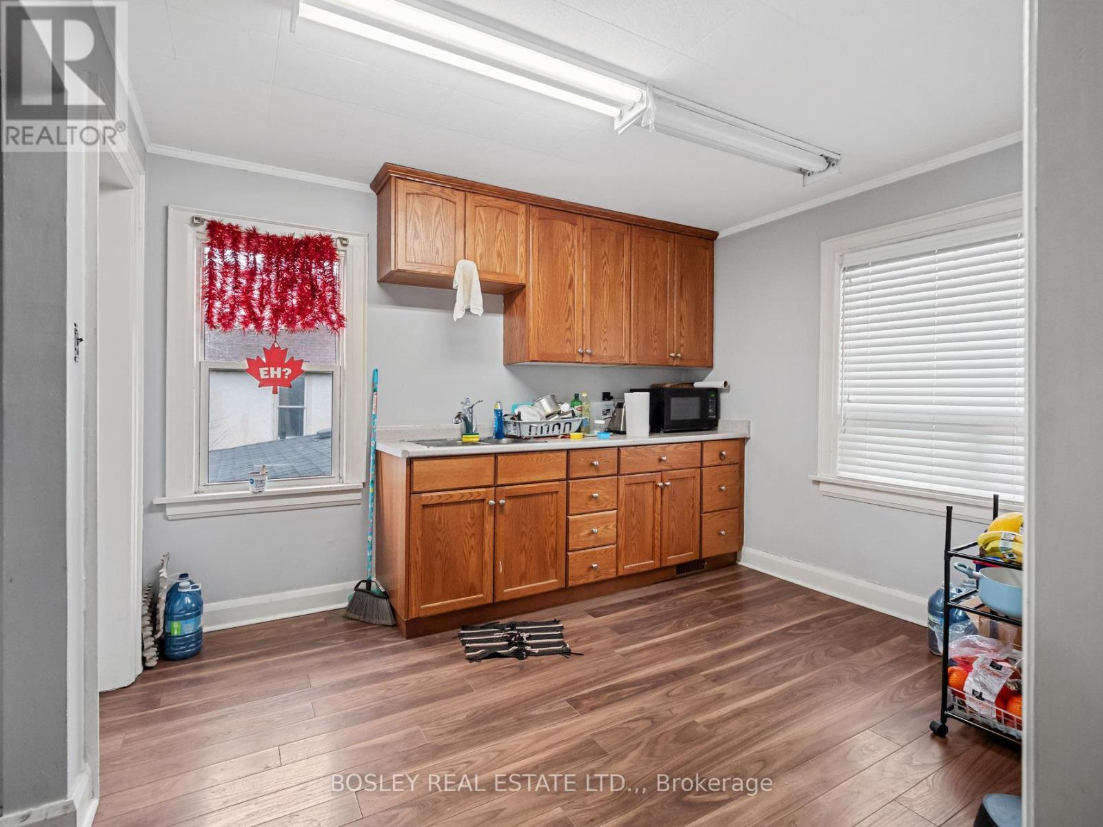 121 OAKDALE AVENUE - 37