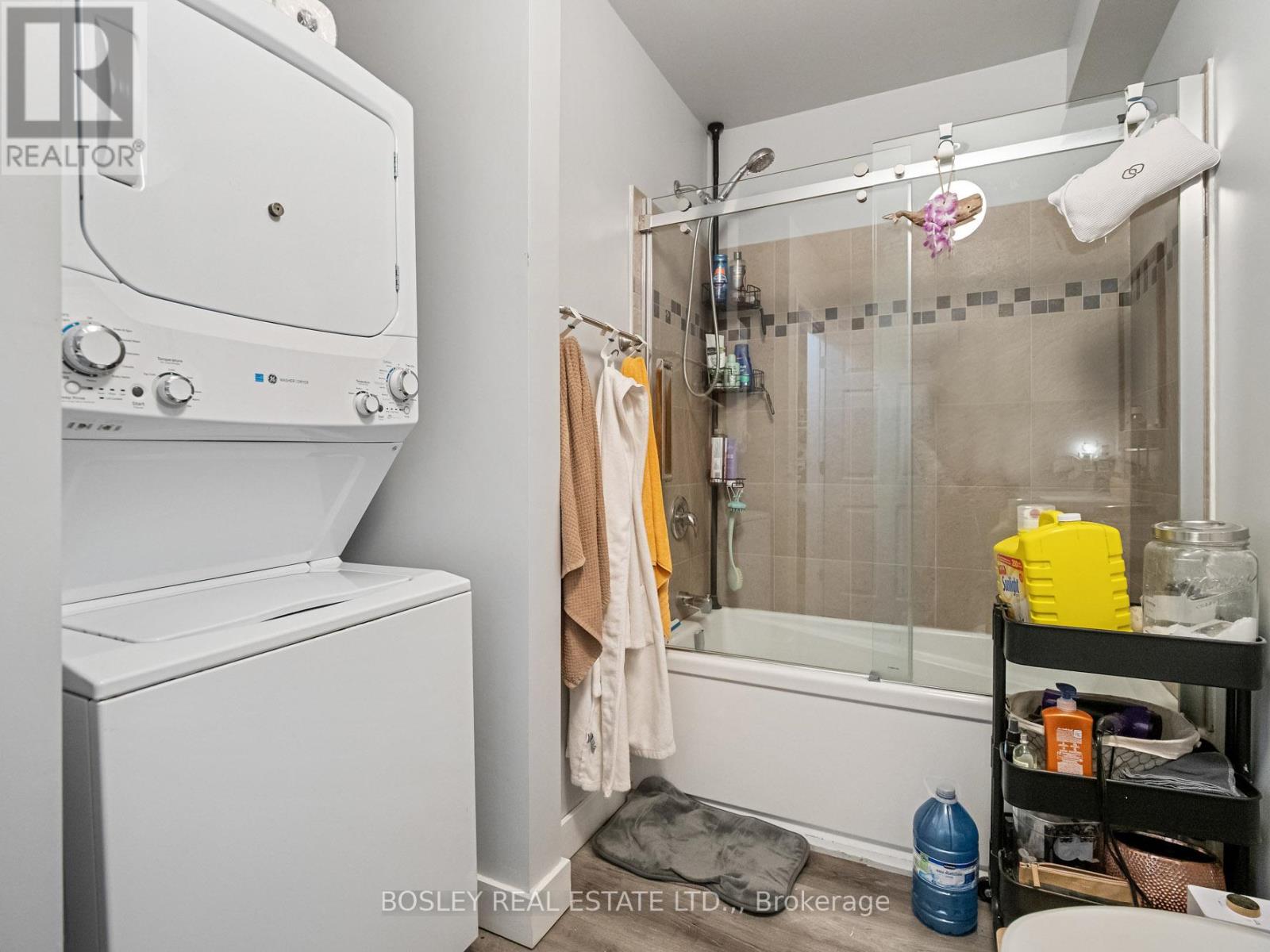 121 OAKDALE AVENUE - 8