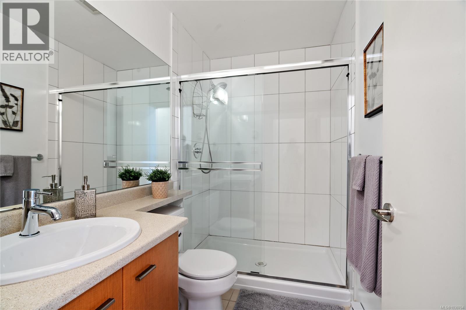 2001 751 Fairfield Road, Victoria