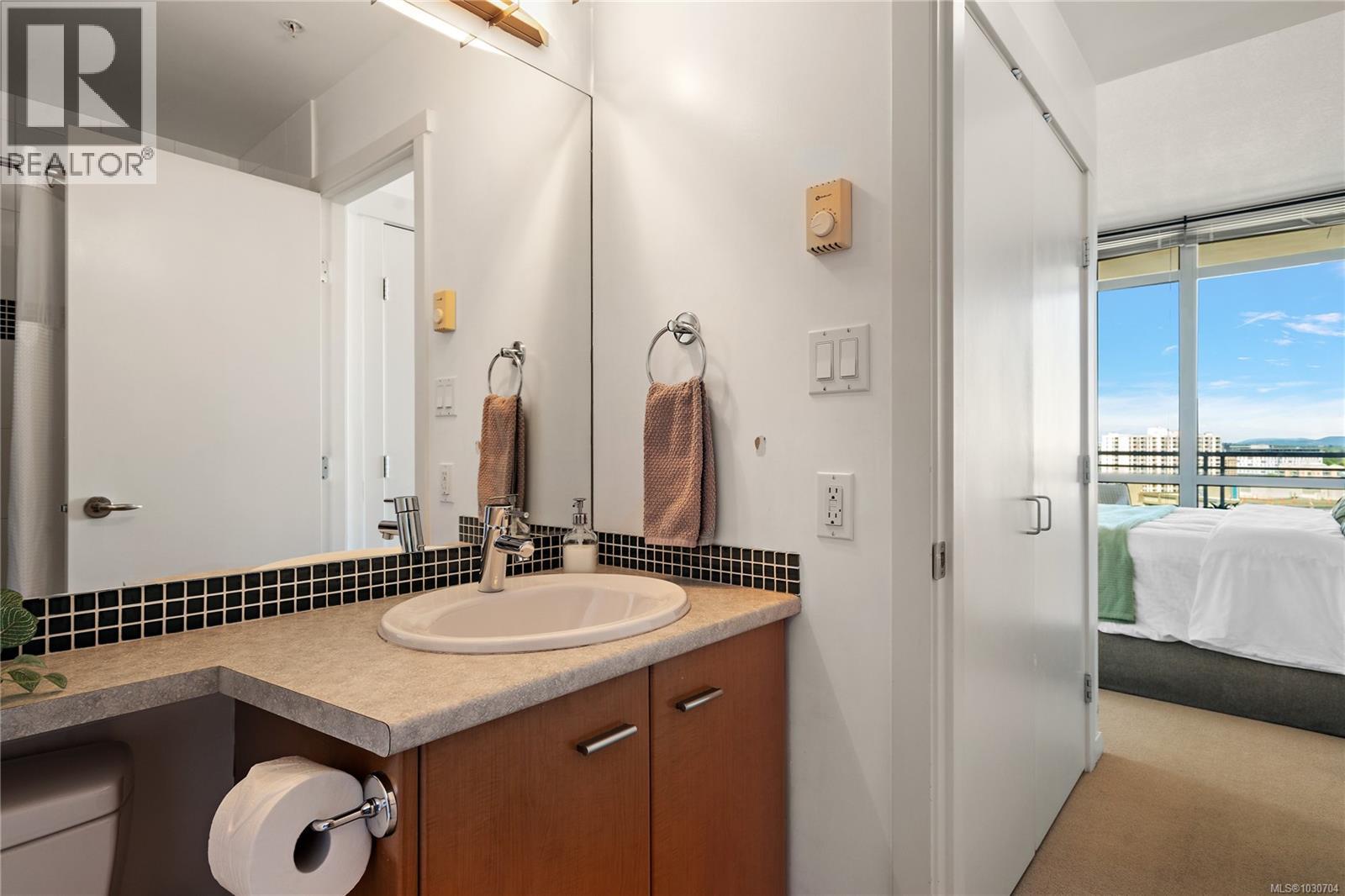 2001 751 Fairfield Road, Victoria