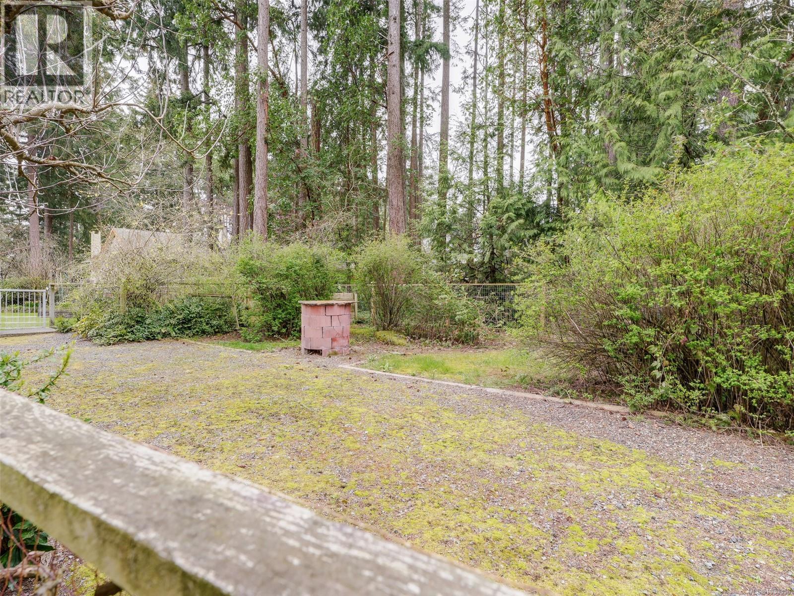  10720 Derrick Road, North Saanich