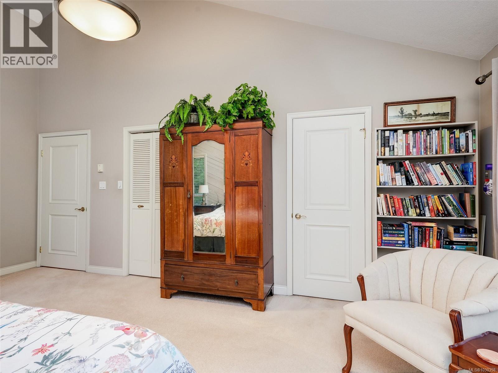  10720 Derrick Road, North Saanich