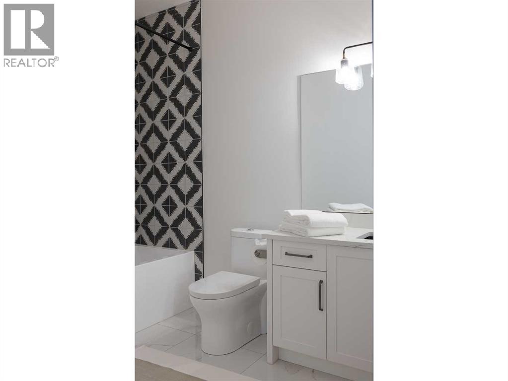 Single Family House for Sale in   Avenue SW Altadore Calgary 