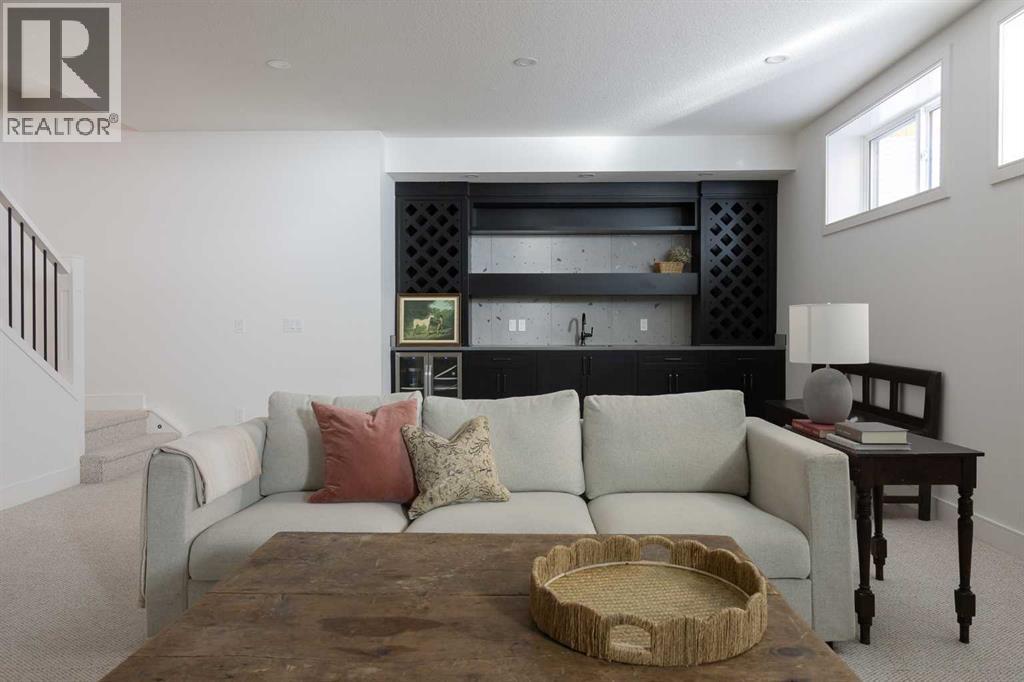 Single Family House for Sale in   Avenue SW Altadore Calgary 