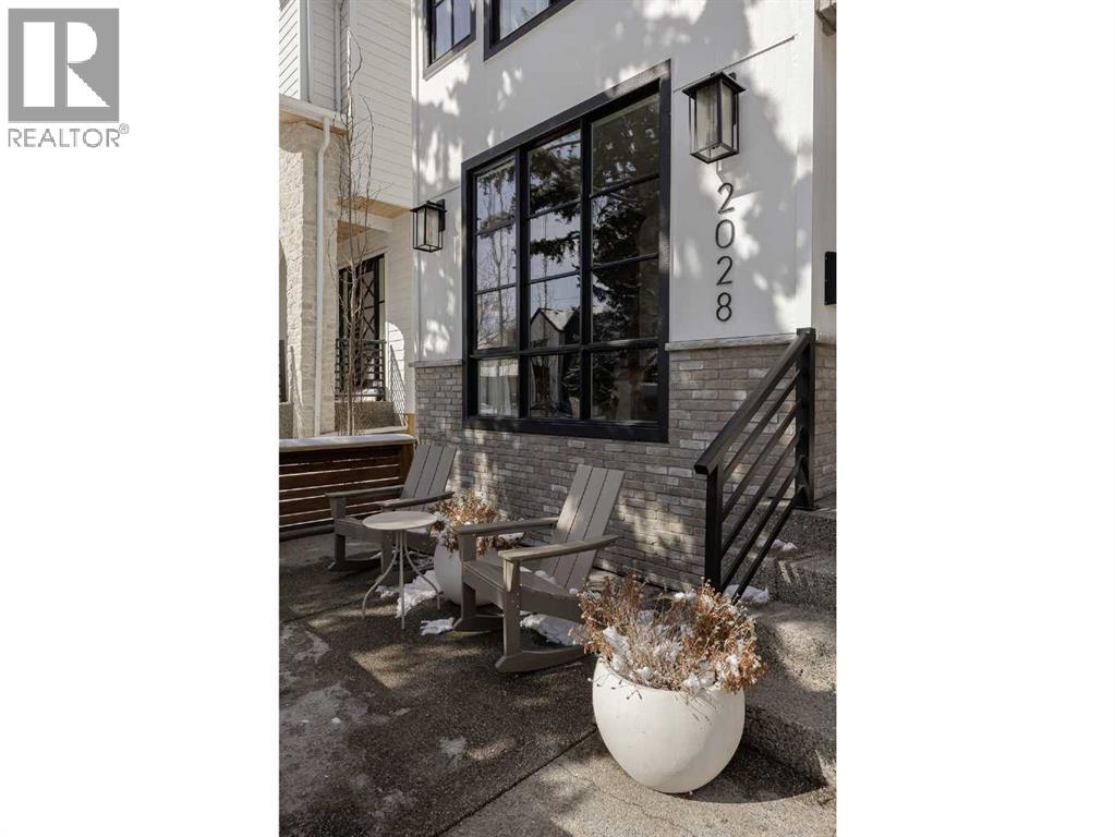 Single Family House for Sale in   Avenue SW Altadore Calgary 