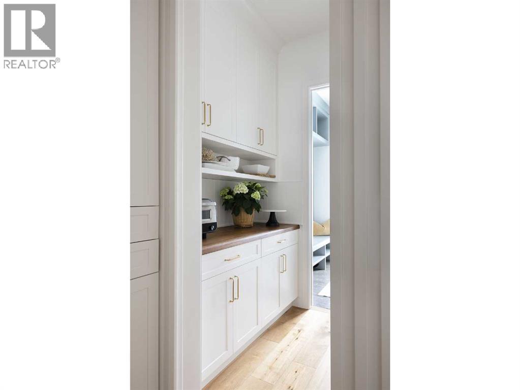 Single Family House for Sale in   Avenue SW Altadore Calgary 