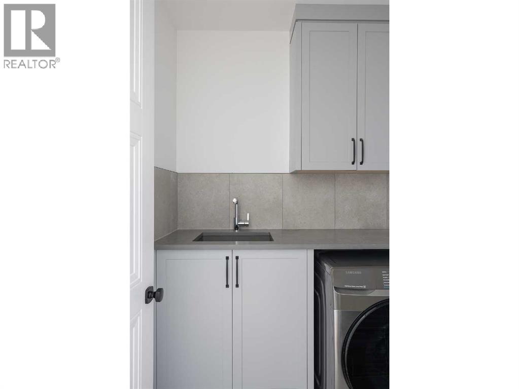 Single Family House for Sale in   Avenue SW Altadore Calgary 