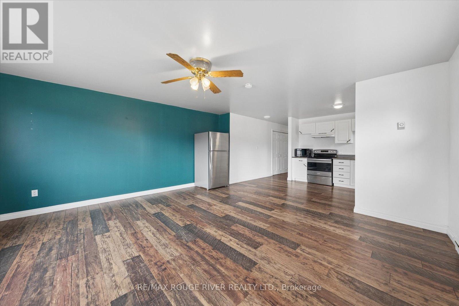 6 CRAWFORD DRIVE - 18