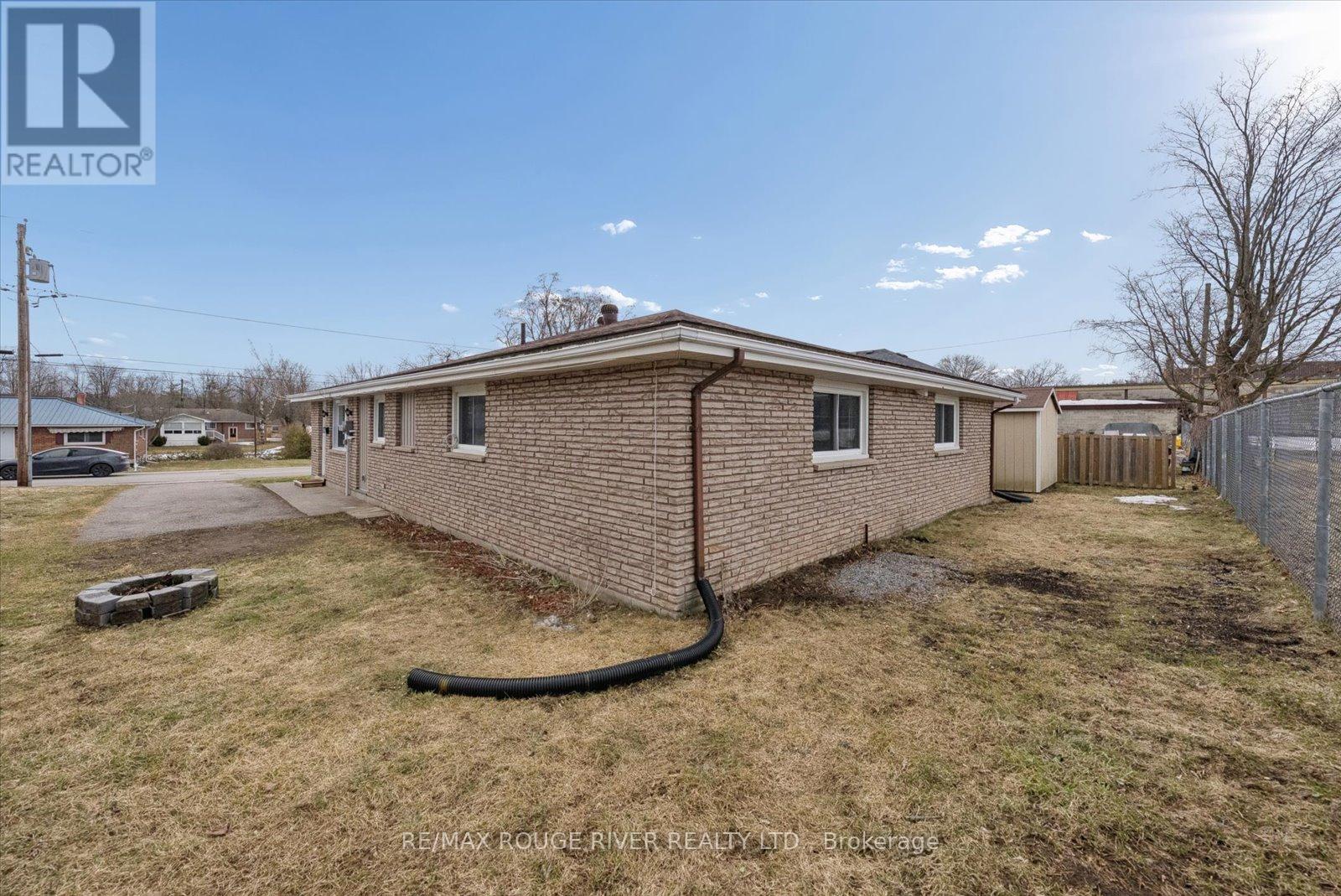 6 CRAWFORD DRIVE - 29