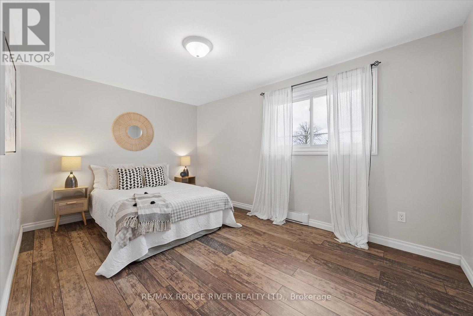 6 CRAWFORD DRIVE - 9