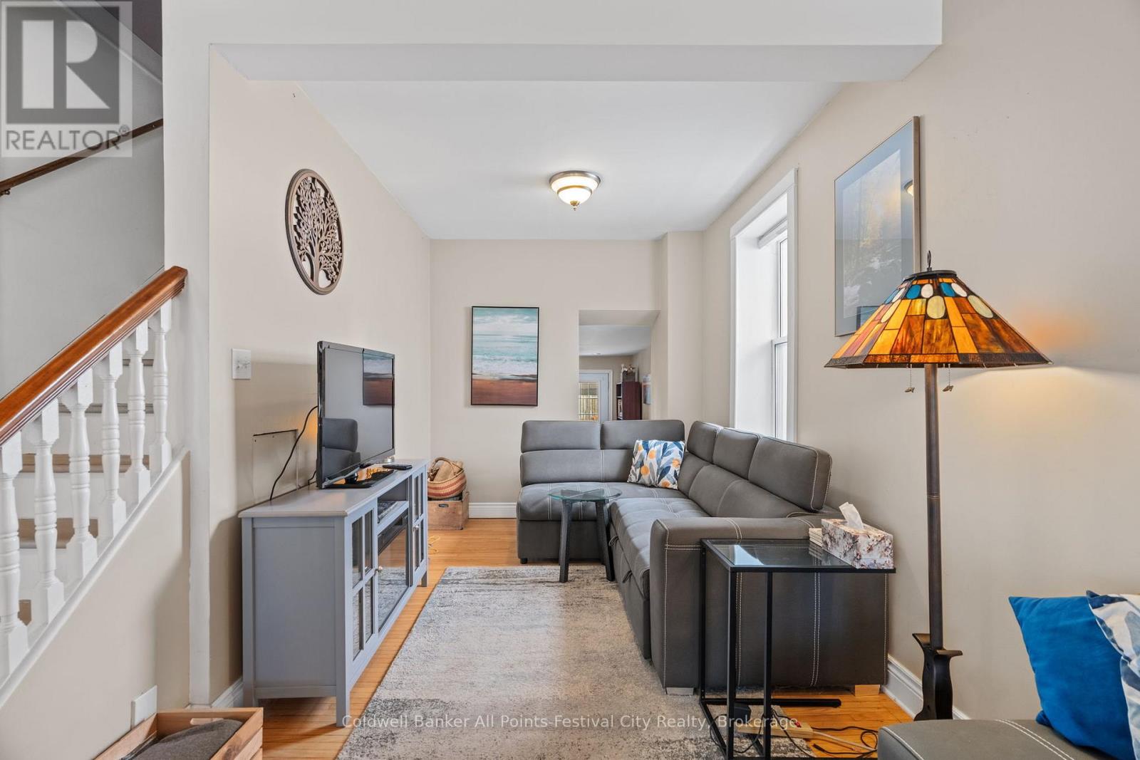 85 CAMBRIA ROAD N - 15