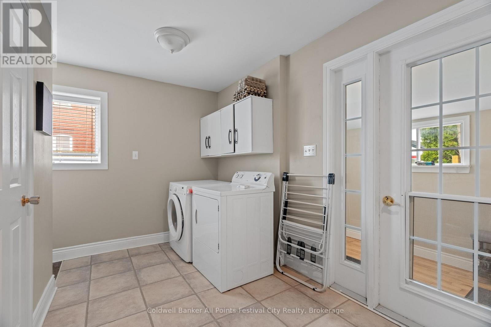 85 CAMBRIA ROAD N - 24