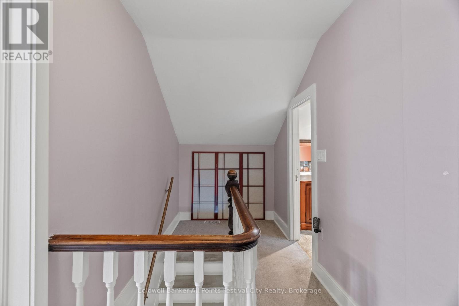 85 CAMBRIA ROAD N - 27