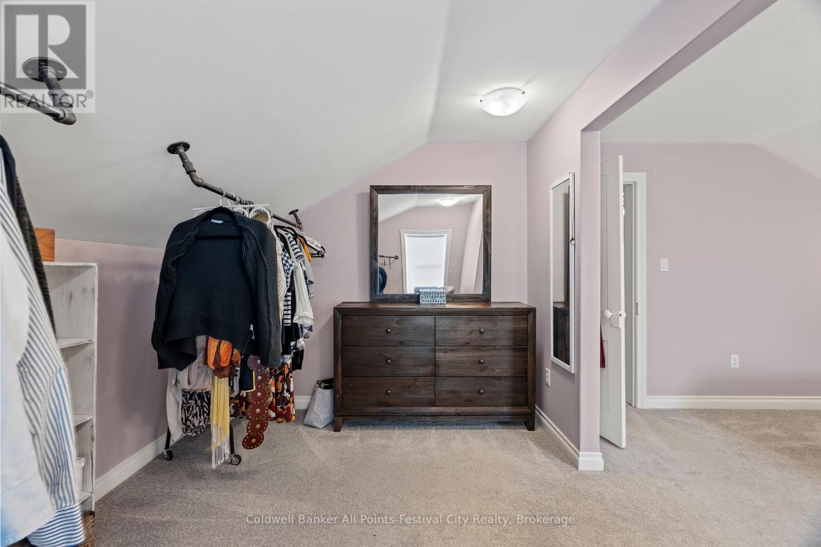 85 CAMBRIA ROAD N - 31