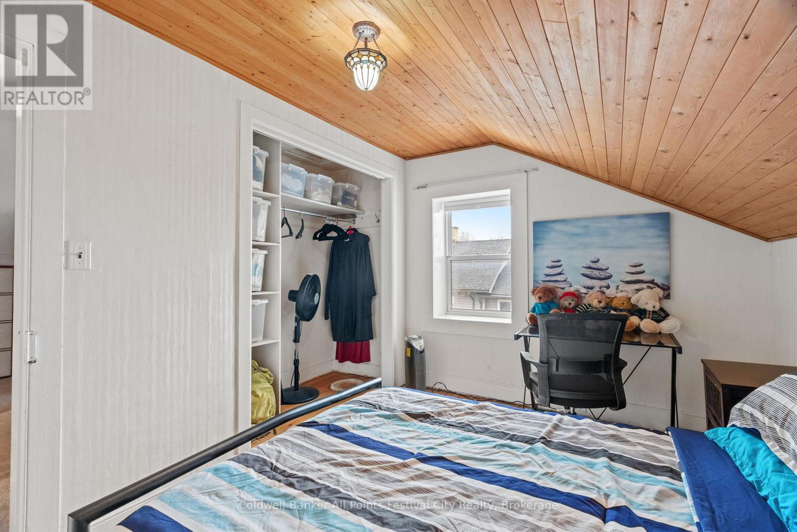 85 CAMBRIA ROAD N - 33