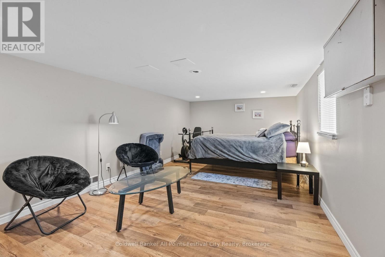 85 CAMBRIA ROAD N - 36
