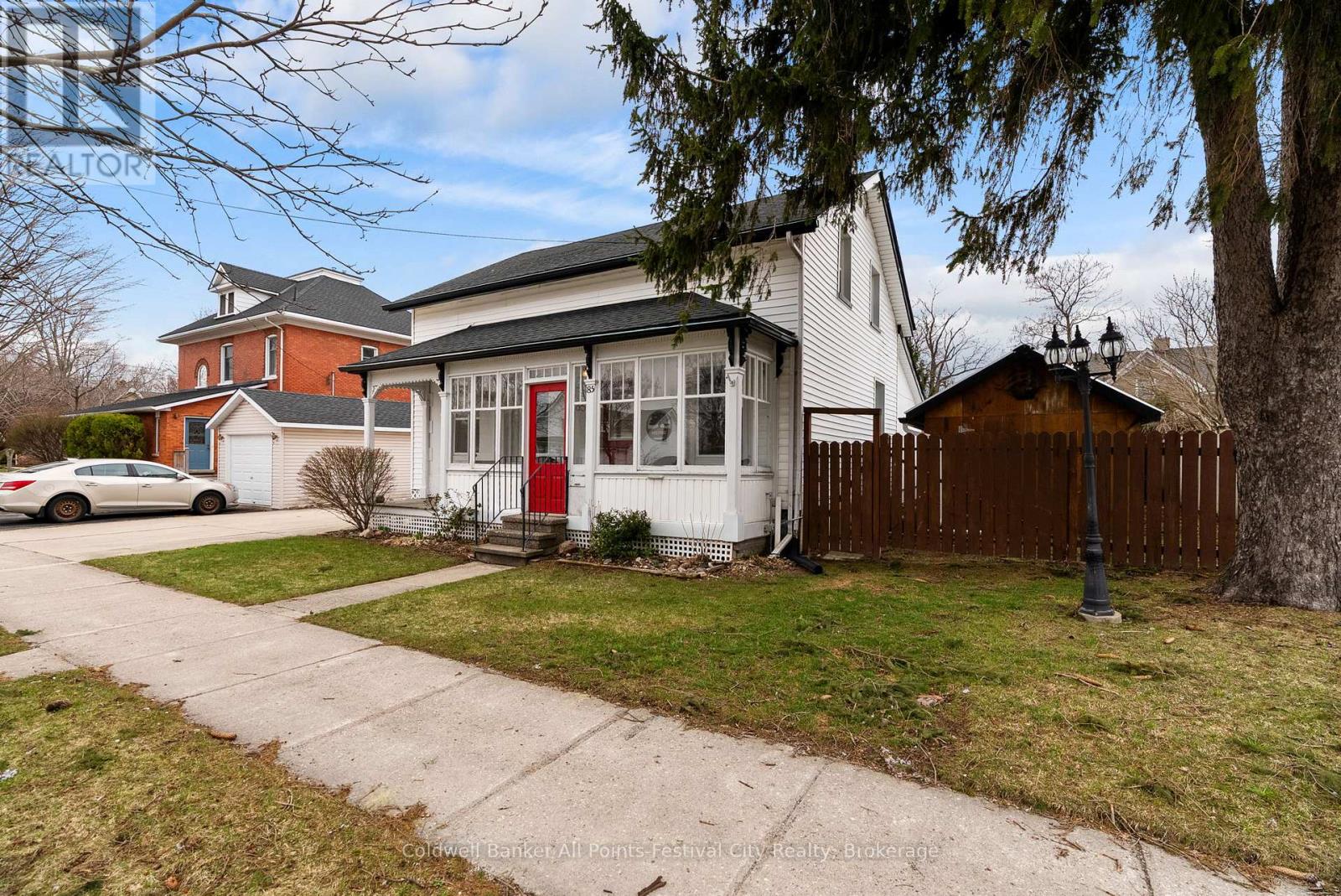 85 CAMBRIA ROAD N - 4