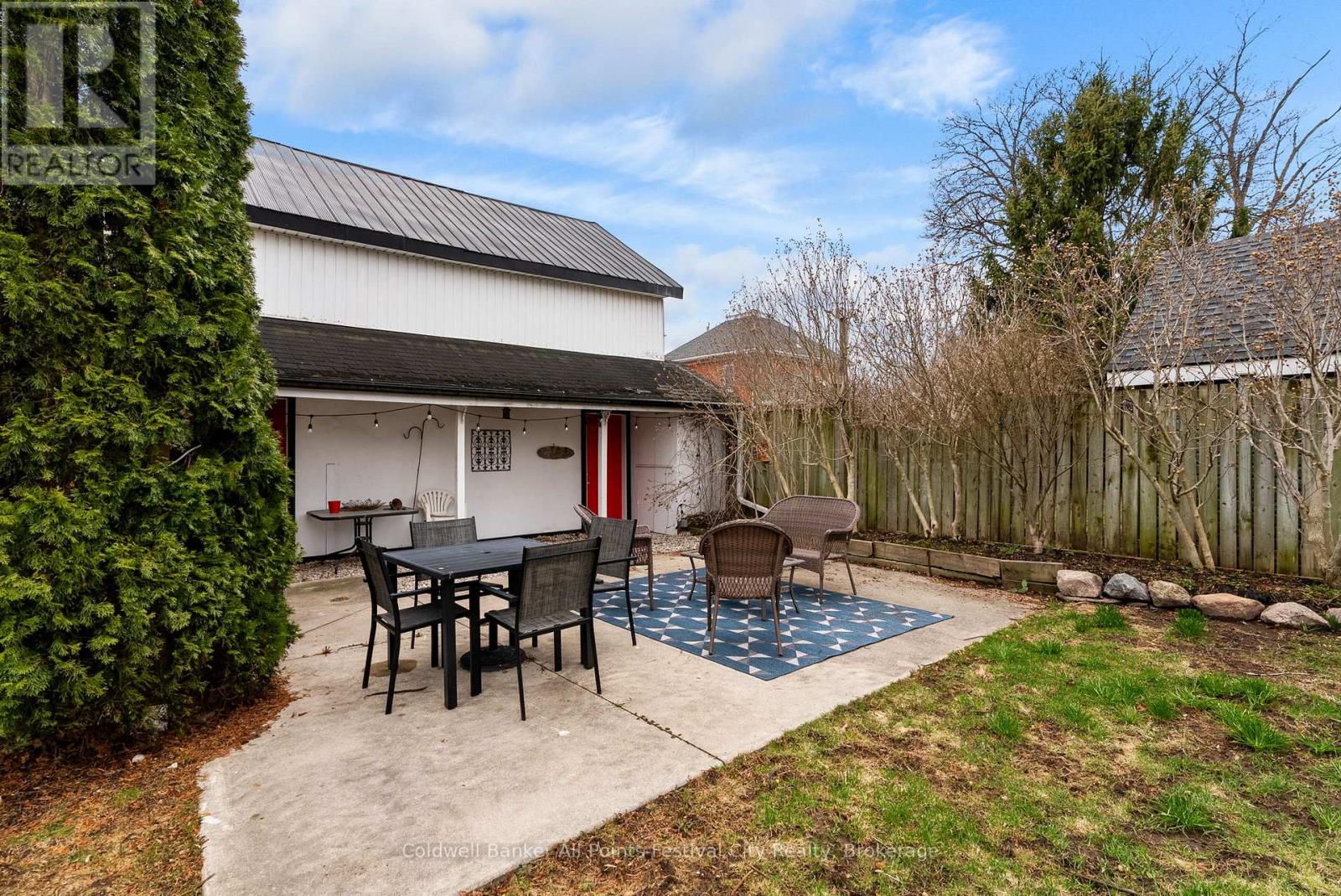 85 CAMBRIA ROAD N - 45