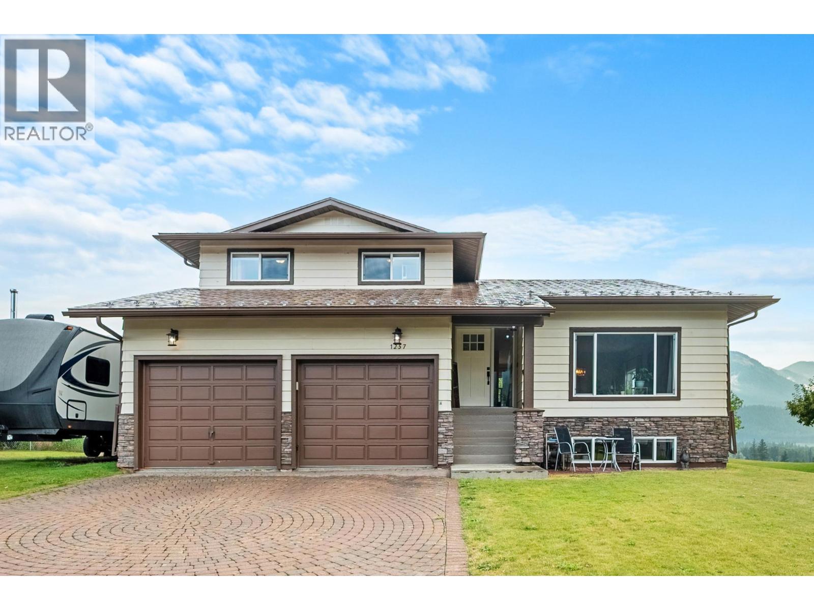  1257 VALLEY VIEW Drive, Sparwood