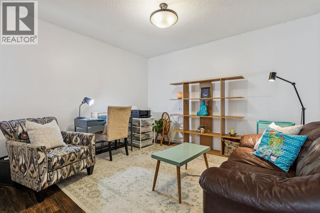 Single Family House Bungalow for Sale in    Avenue NE Tuxedo Park Calgary 