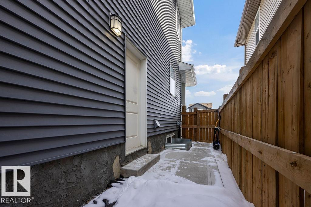 17534 60A ST NW - 53