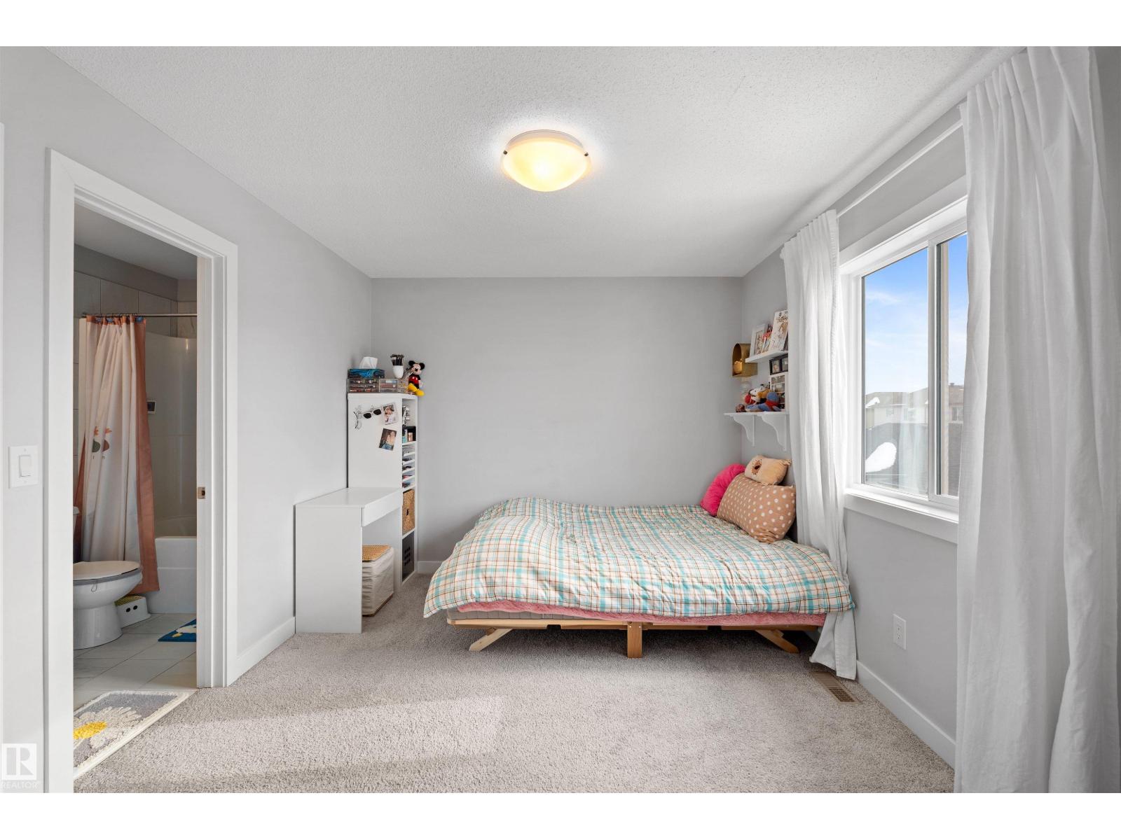 545 CHAPPELLE DR SW, Edmonton