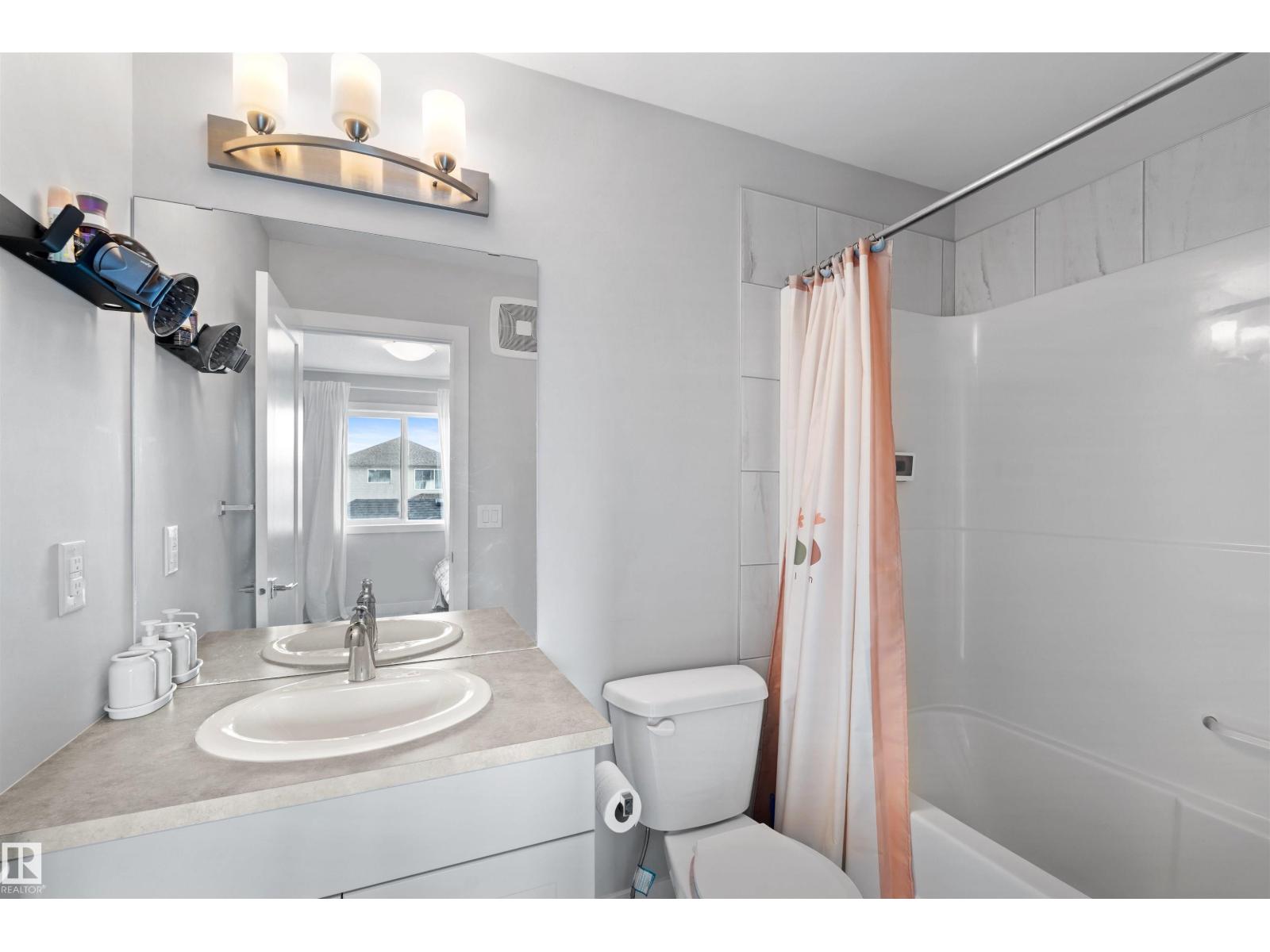 545 CHAPPELLE DR SW, Edmonton