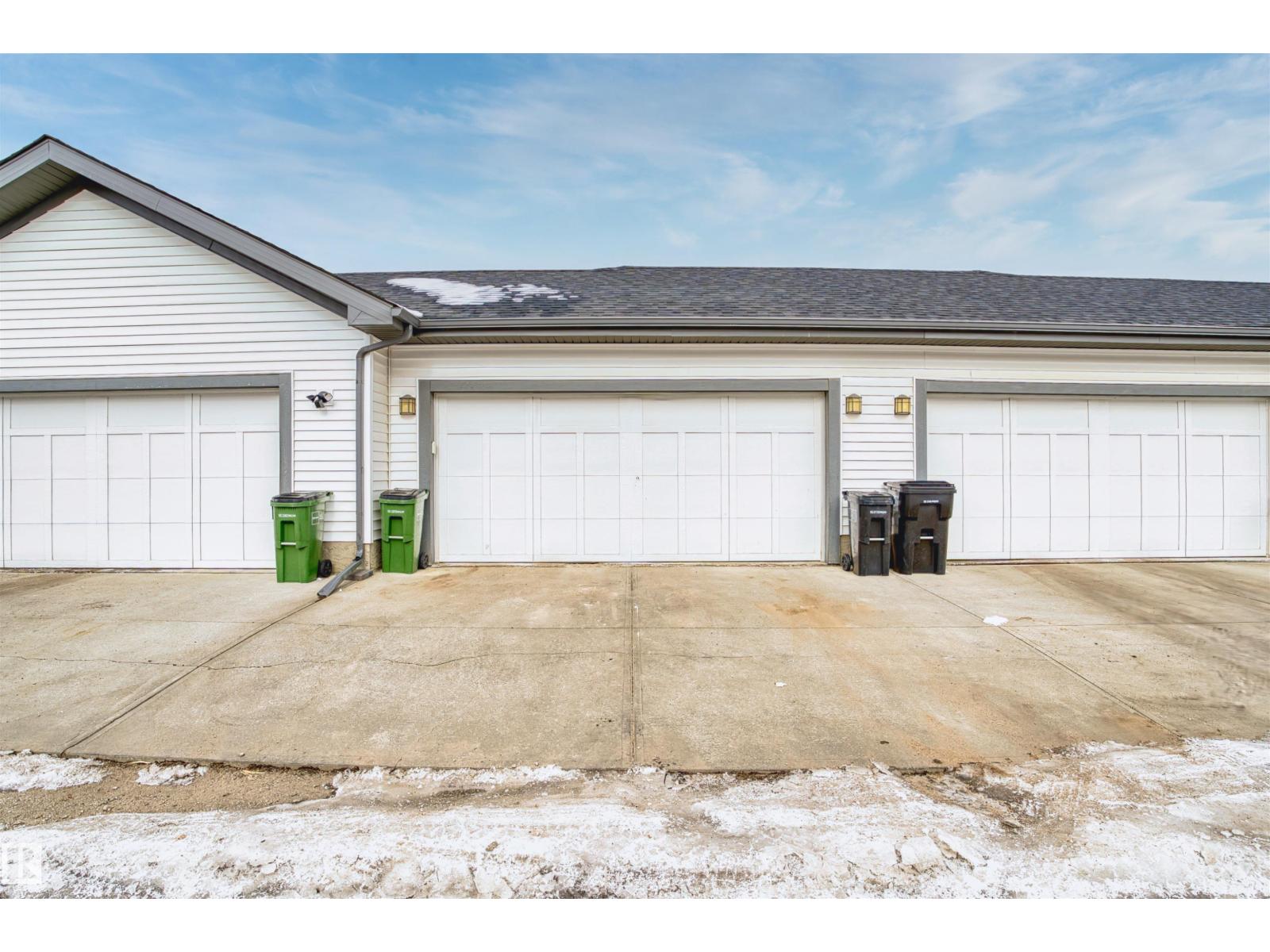 545 CHAPPELLE DR SW, Edmonton