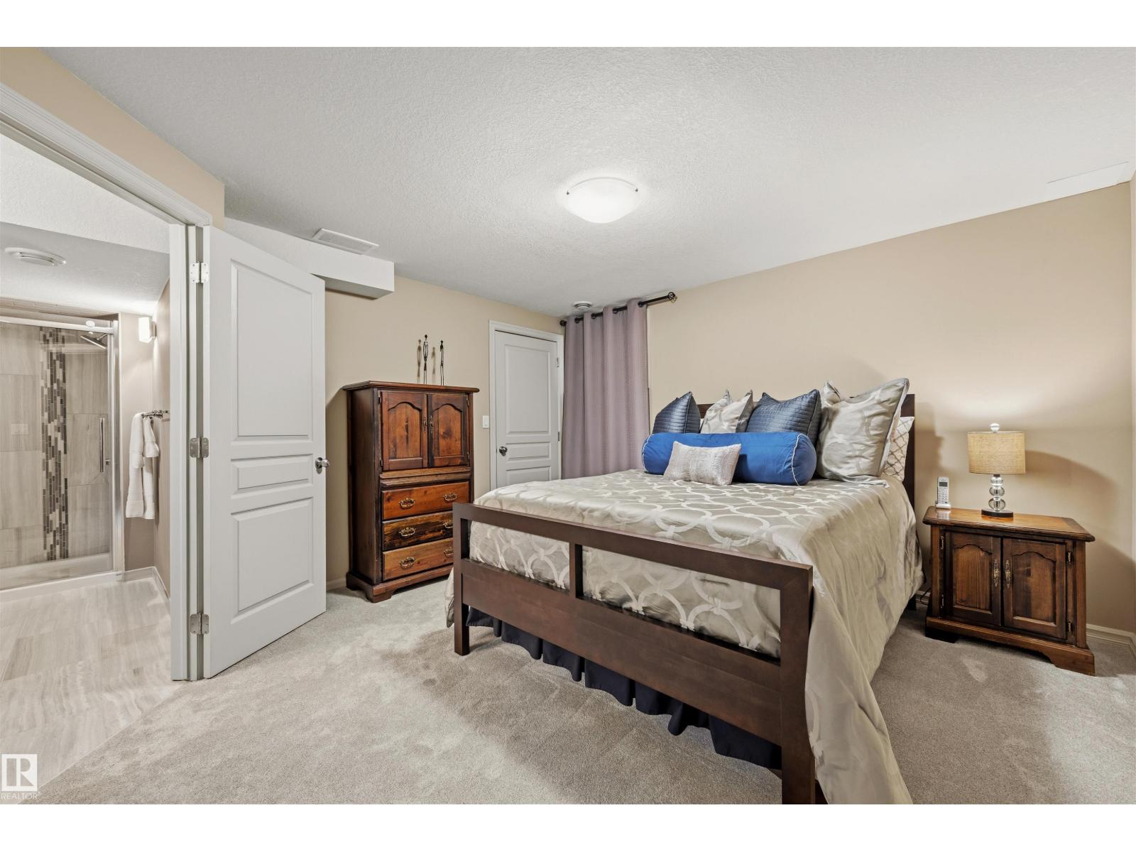 304 79 ST SW, Edmonton