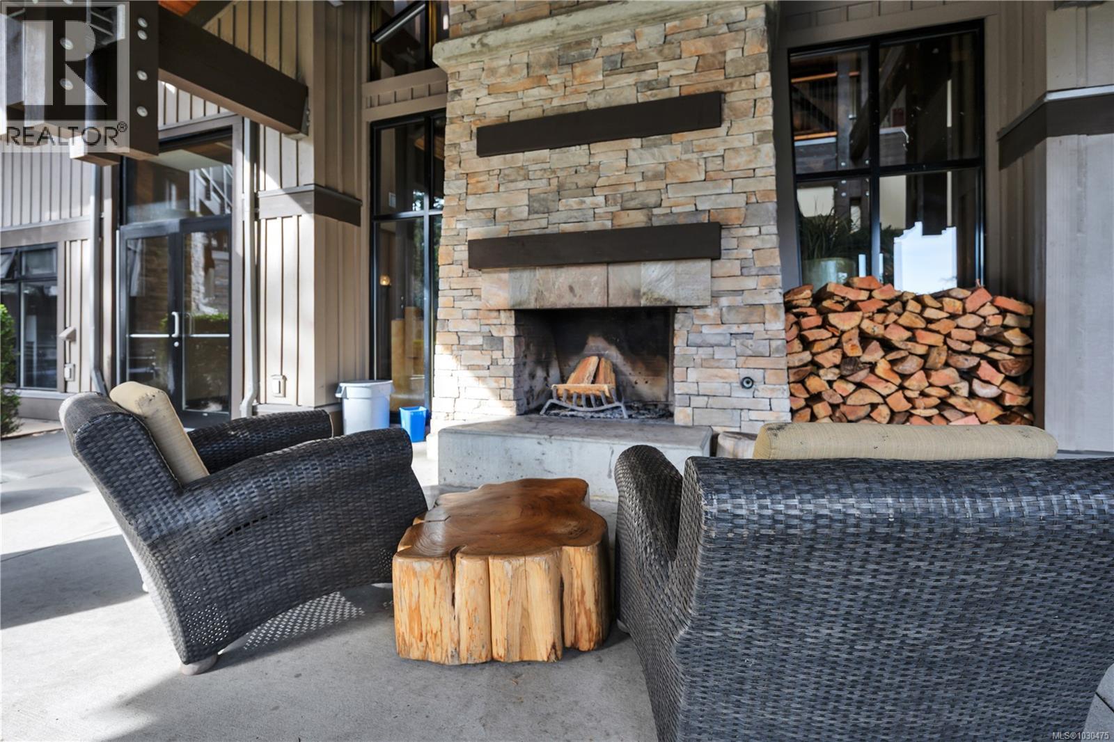 #6 1175 RESORT DR - 40