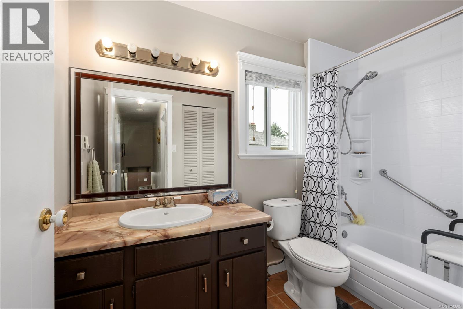 1776 Meredith Rd, Nanaimo