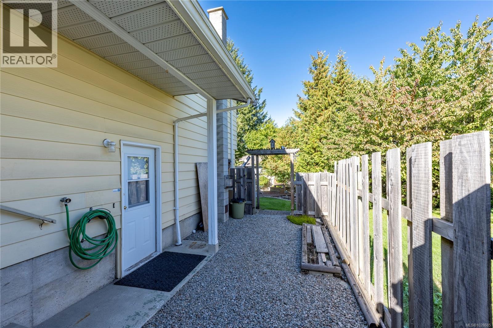 1776 Meredith Rd, Nanaimo