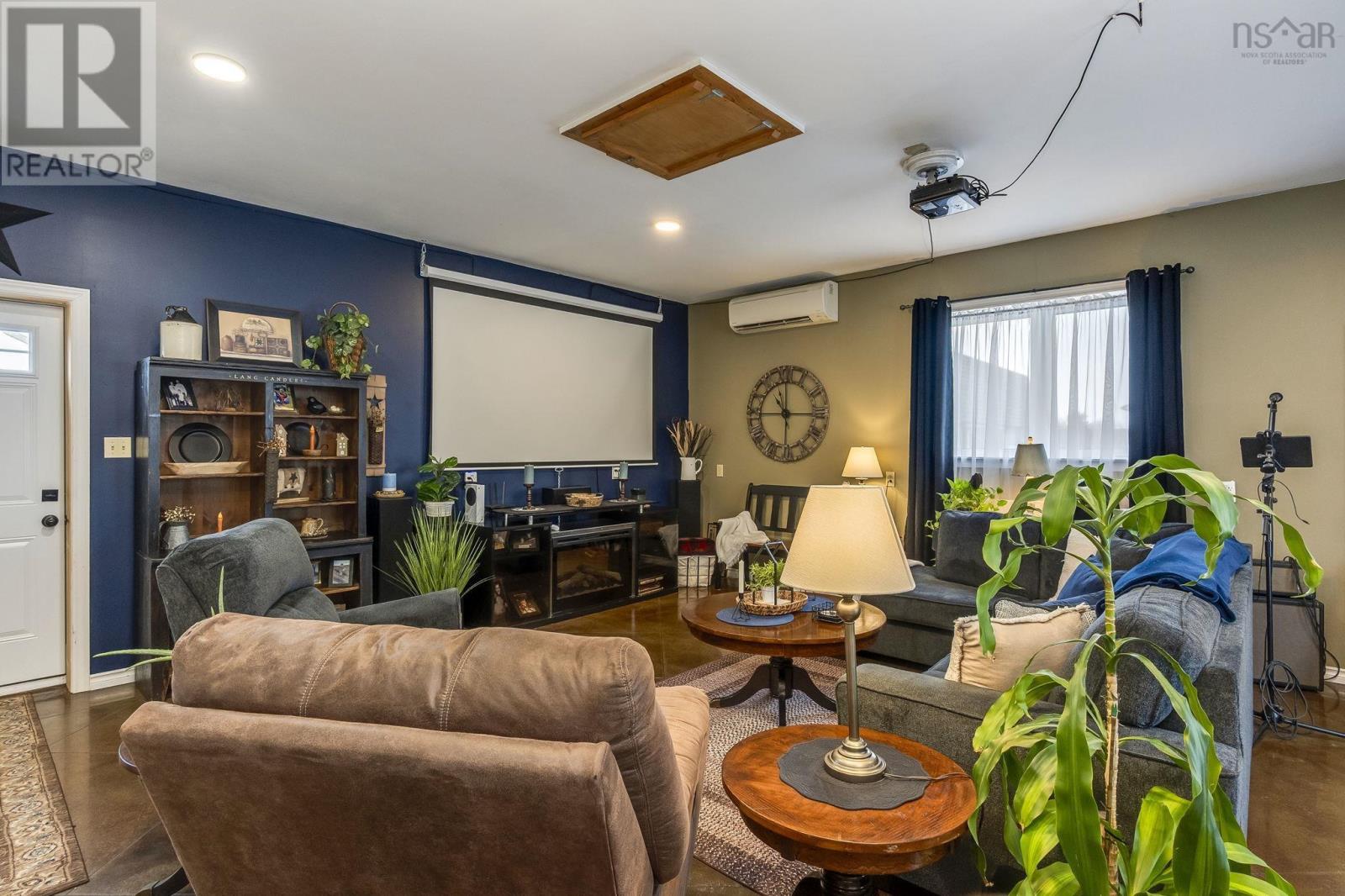 Property 20 of 51 of 885 Thompson Road