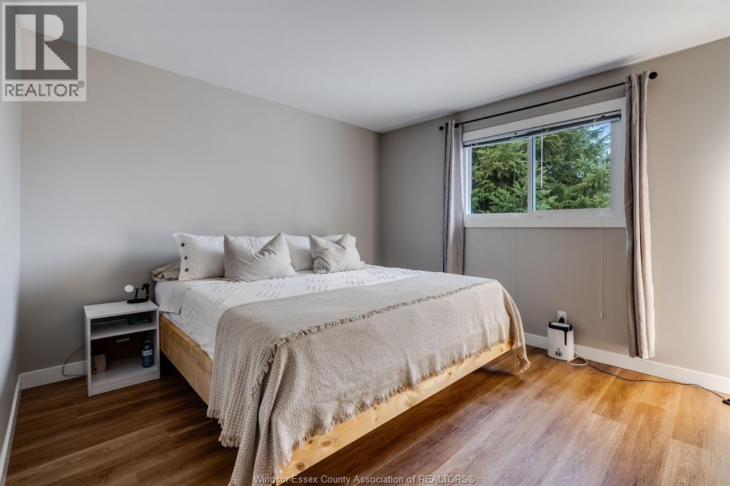 250 Applewood ROAD - 17